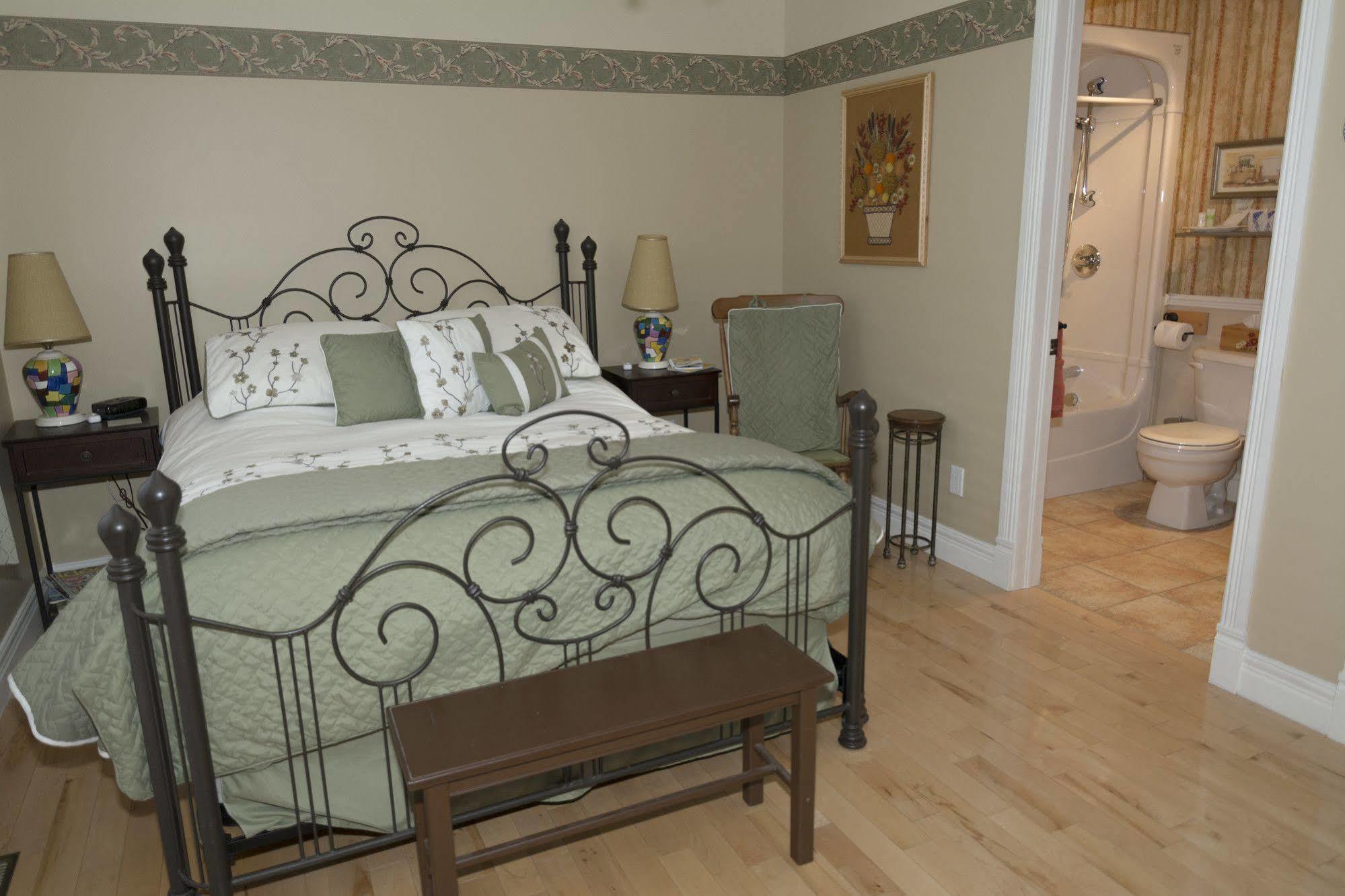 Au Nidaigle Bed and Breakfast Saint-Basile Exteriör bild